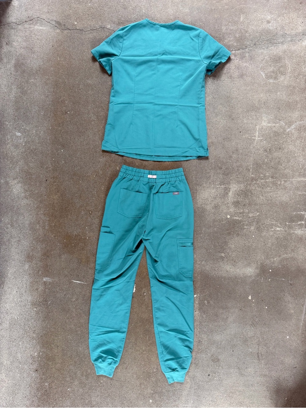 Figs Women’s Scrub Set Catarina Top Size XS Uman Jogger Size XXS/Tall Hydrogreen - Picture 4 of 12